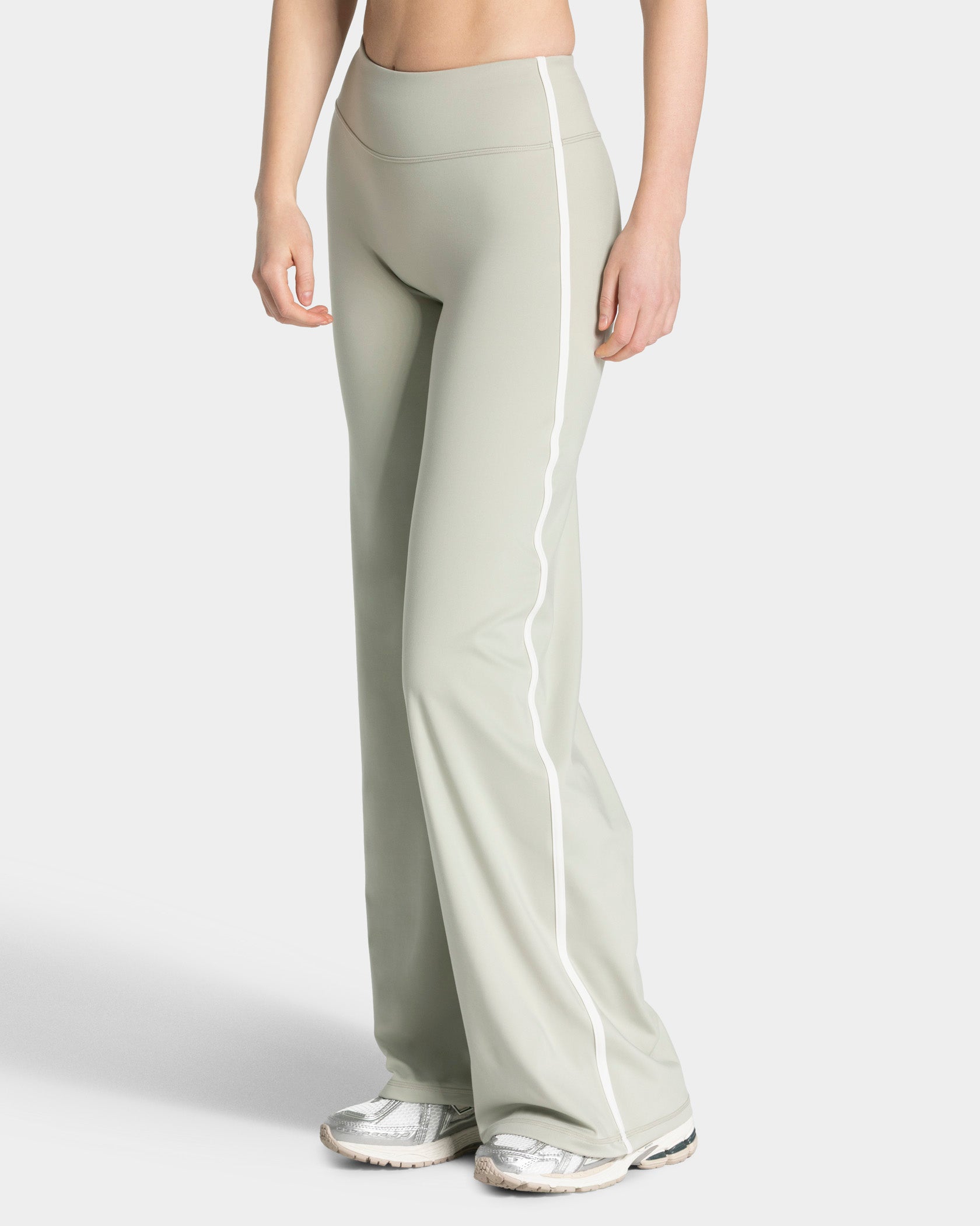 Soft Straight Leg Pants Tall „Pistazie“